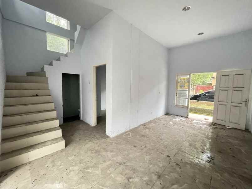 dijual rumah komplek the green menteng