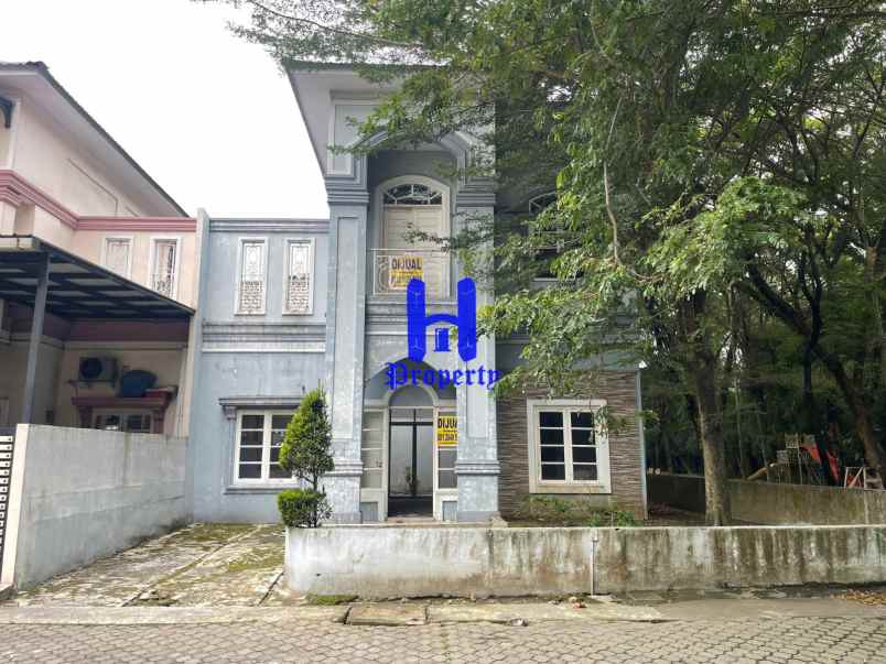 dijual rumah komplek the green menteng