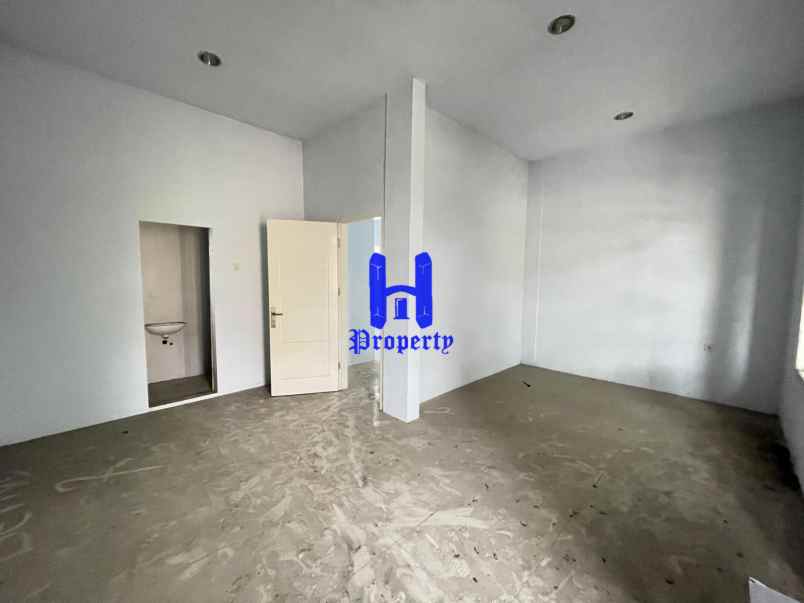 dijual rumah komplek the green menteng