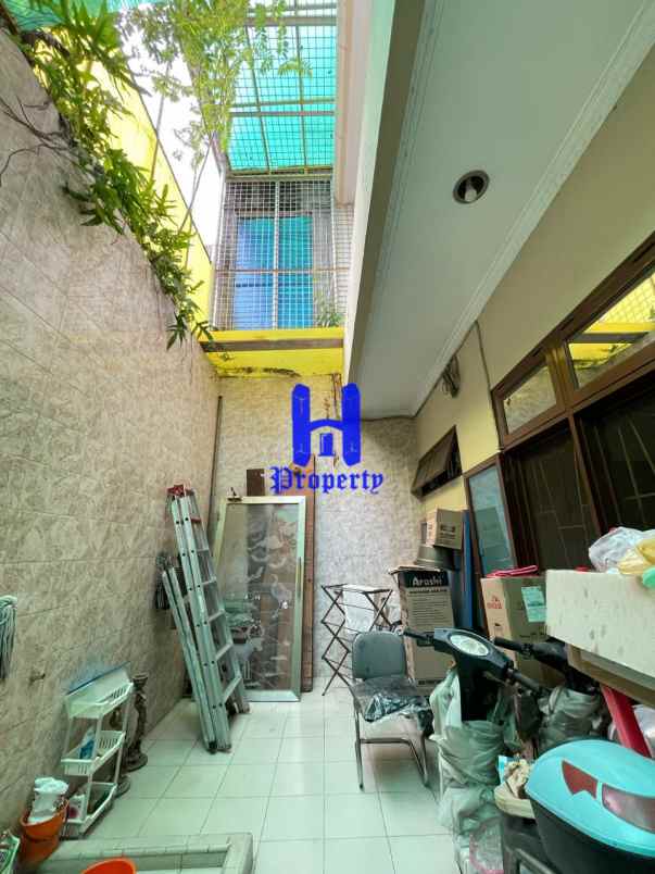dijual rumah komplek villa makmur indah