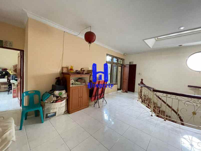 dijual rumah komplek villa makmur indah