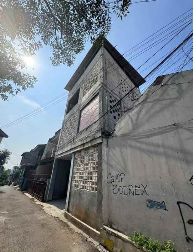 dijual rumah kost 14 kamar