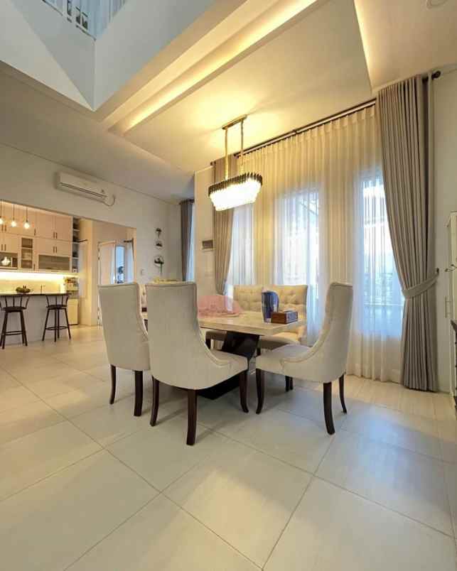 dijual rumah kota wisata cibubur