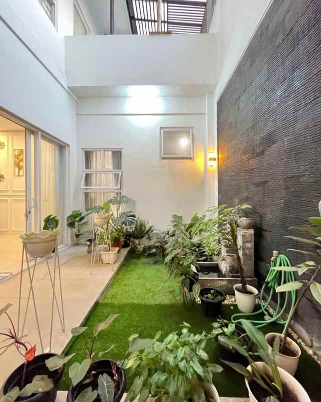 dijual rumah kota wisata cibubur