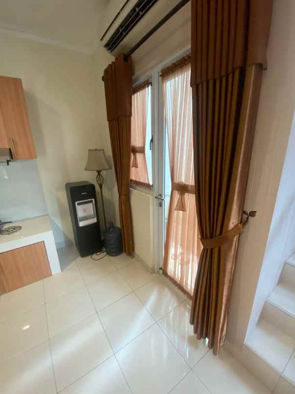 dijual rumah kota wisata cibubur