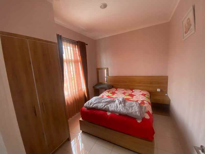 dijual rumah kota wisata cibubur