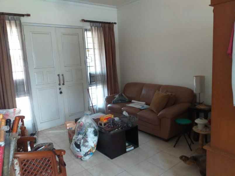 dijual rumah kota wisata cluster sazl burg