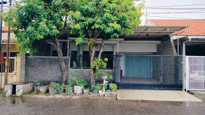dijual rumah kutisari indah utara