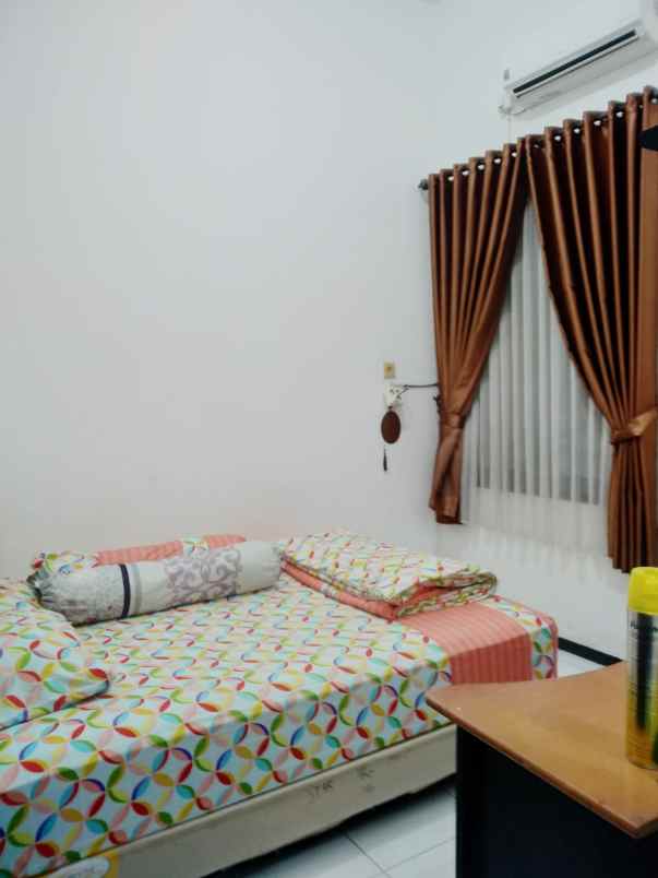 dijual rumah kutisari selatan