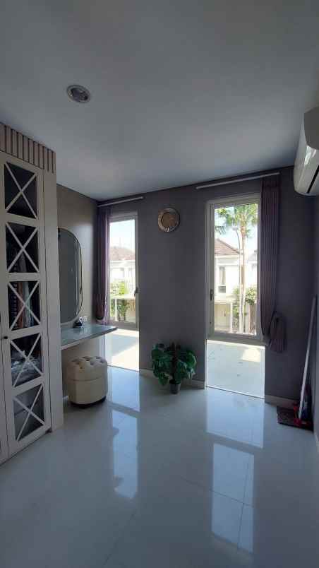 dijual rumah laguna kejawan putih kalisari