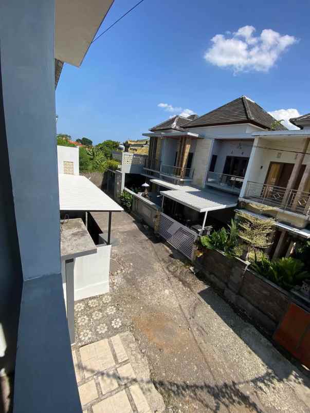 dijual rumah lantai 2 lokasi jalan galunggung cargo