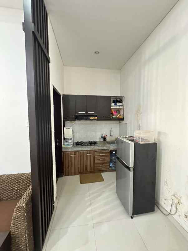 dijual rumah lantai 2 lokasi jalan tukad barito renon