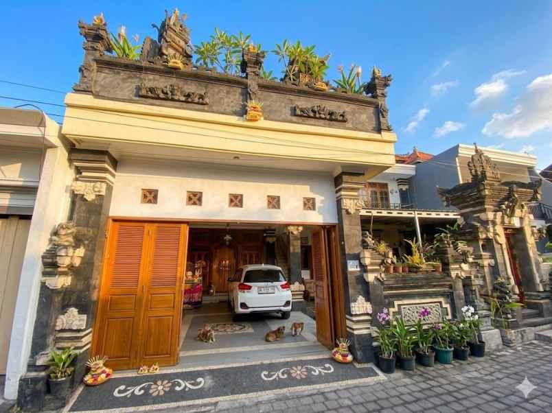 dijual rumah lantai 2 lokasi merpati monang maning