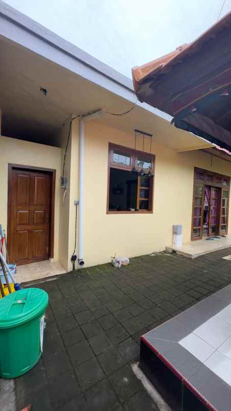 dijual rumah lokasi jalan kedonganan badung