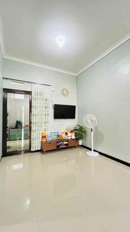 dijual rumah lokasi perumahan villa bukit tidar malang