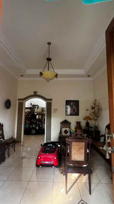 dijual rumah lokasi strategis di suhat kota malang