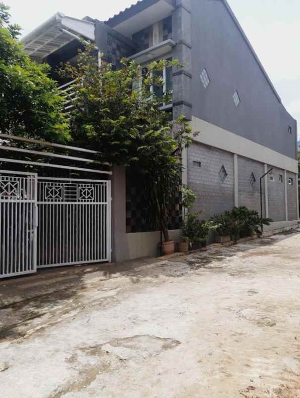 dijual rumah luas mewah di meruyung limo depok