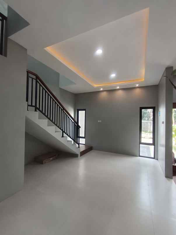 dijual rumah maguwoharjo