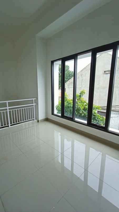 dijual rumah mampang