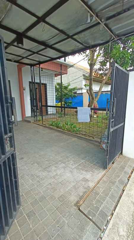 dijual rumah mampang