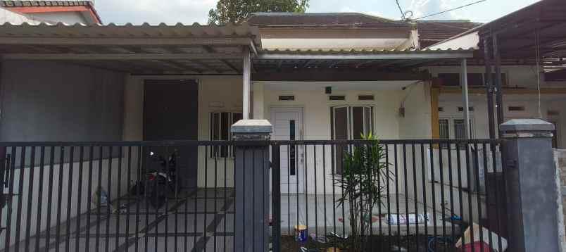 dijual rumah mampang depok