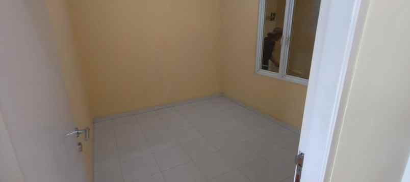 dijual rumah mampang depok