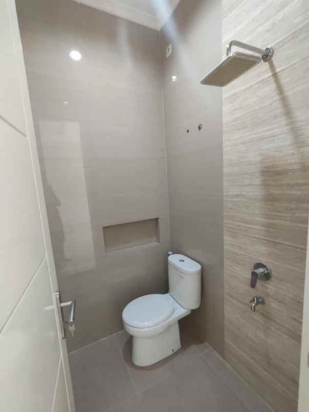 dijual rumah manyar tirtoasri tompotika surabaya timur