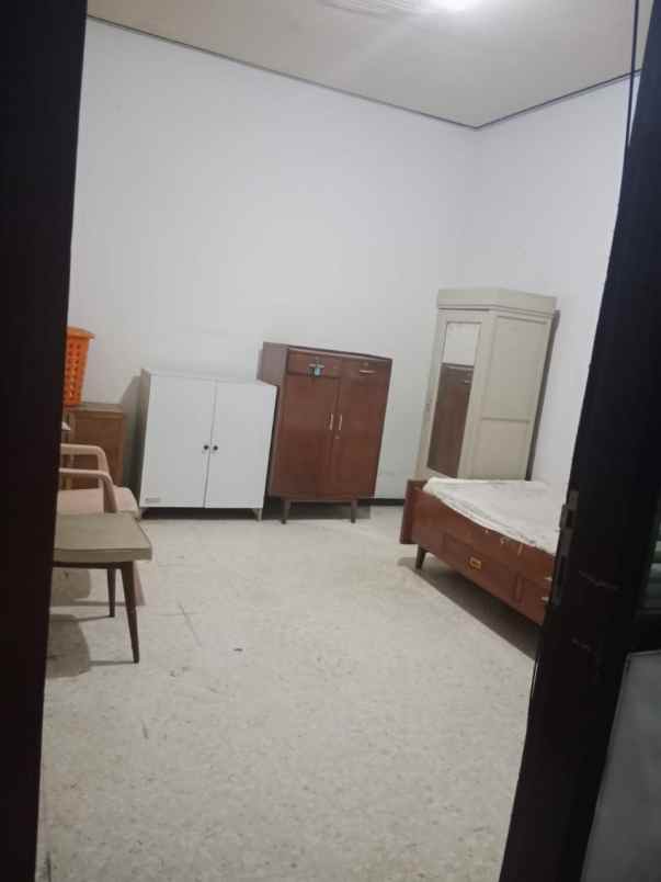 dijual rumah manyar tirtoyoso