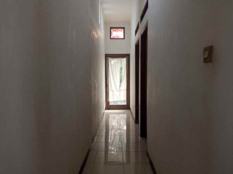 dijual rumah margahayu raya