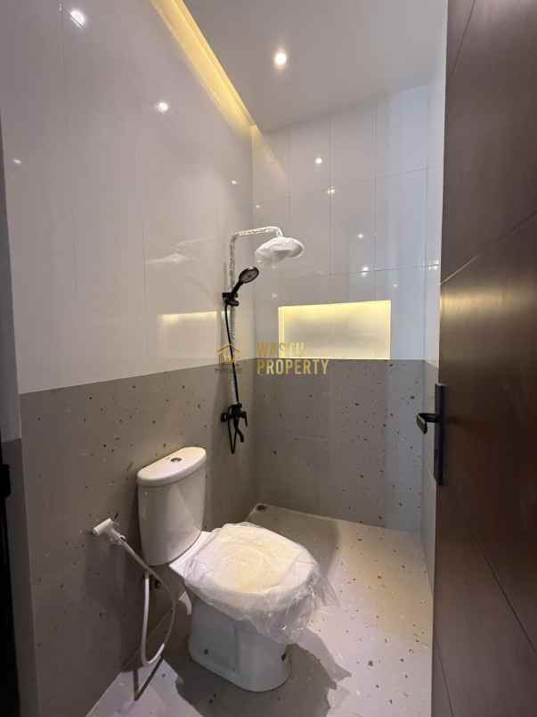 dijual rumah margoluwih