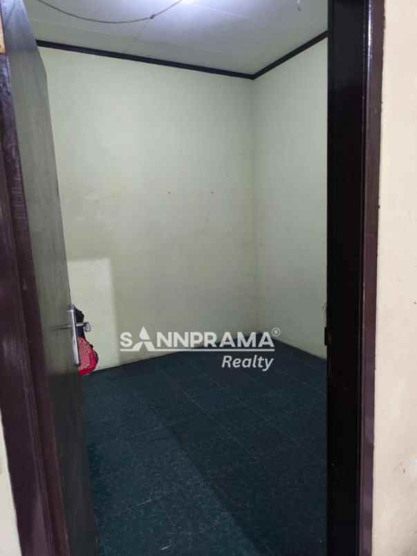 dijual rumah mekarjaya