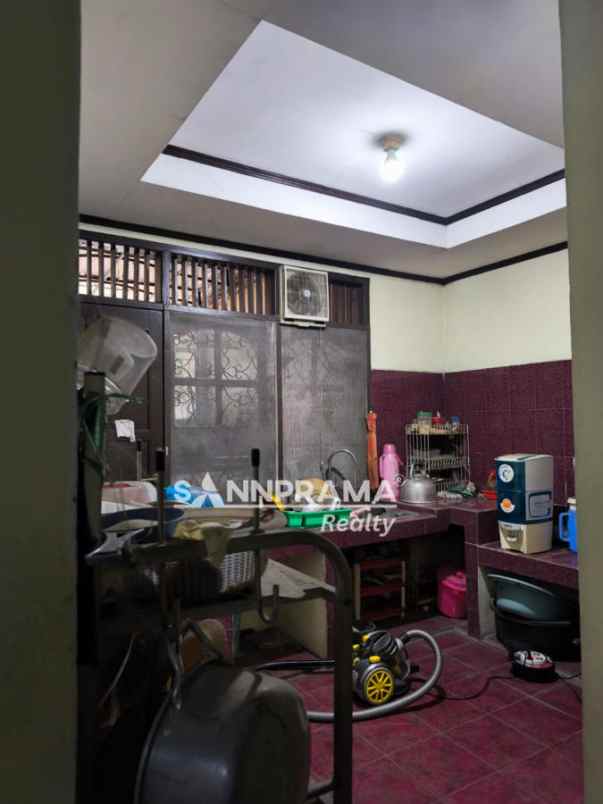 dijual rumah mekarjaya