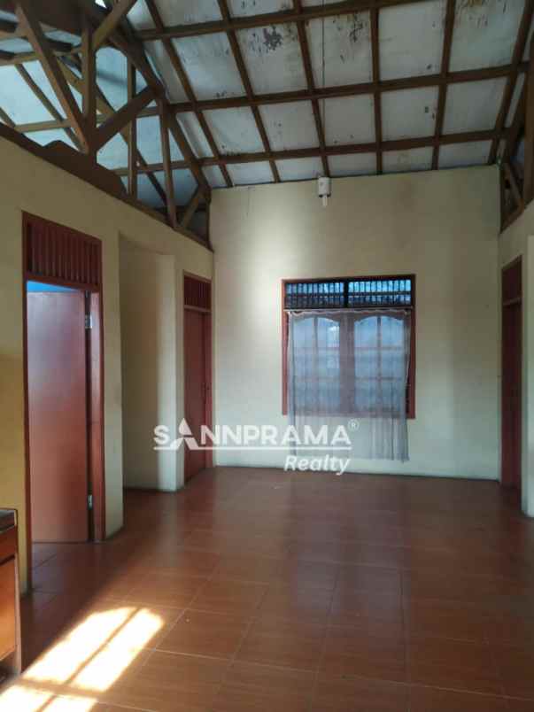 dijual rumah mekarjaya
