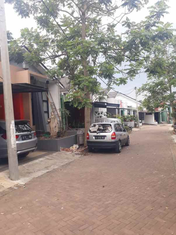 dijual rumah mekarwangi