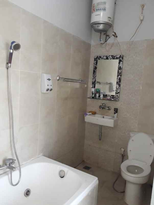 dijual rumah mekarwangi