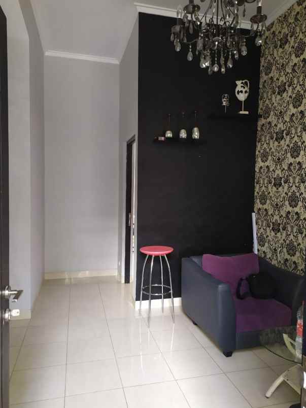 dijual rumah mekarwangi