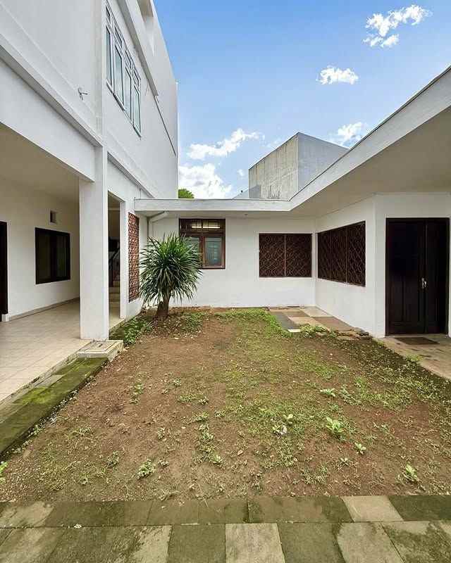 dijual rumah menteng