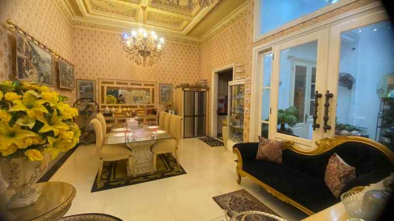 dijual rumah mewah di daerah kelapa