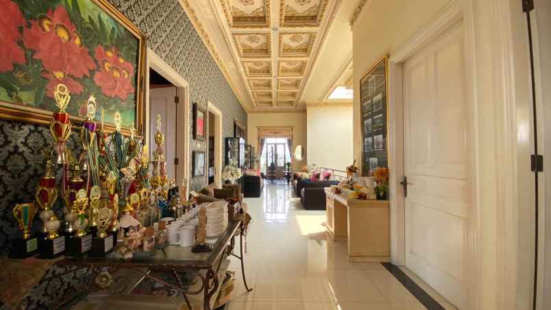 dijual rumah mewah di daerah kelapa