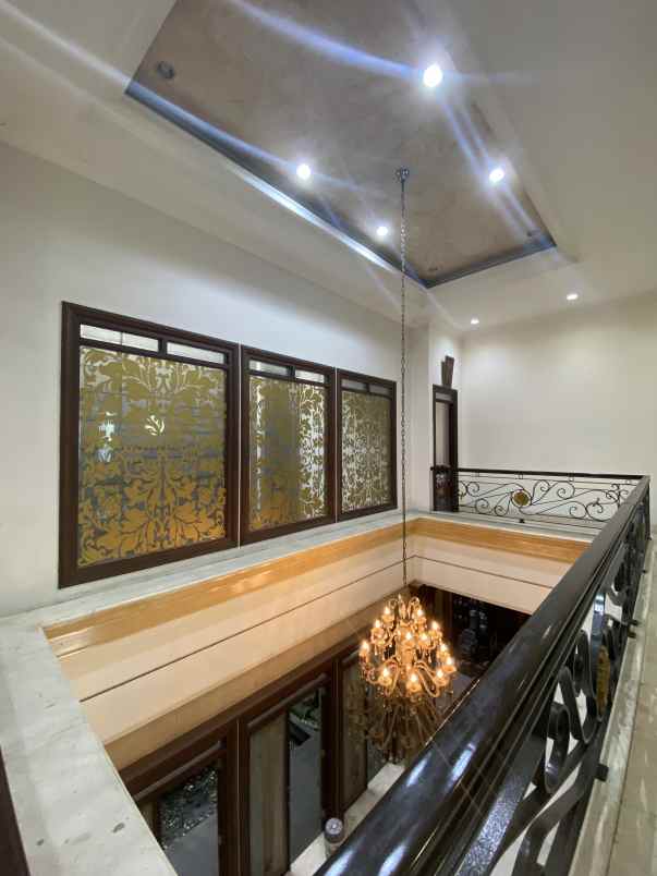 dijual rumah mewah di kota bandung