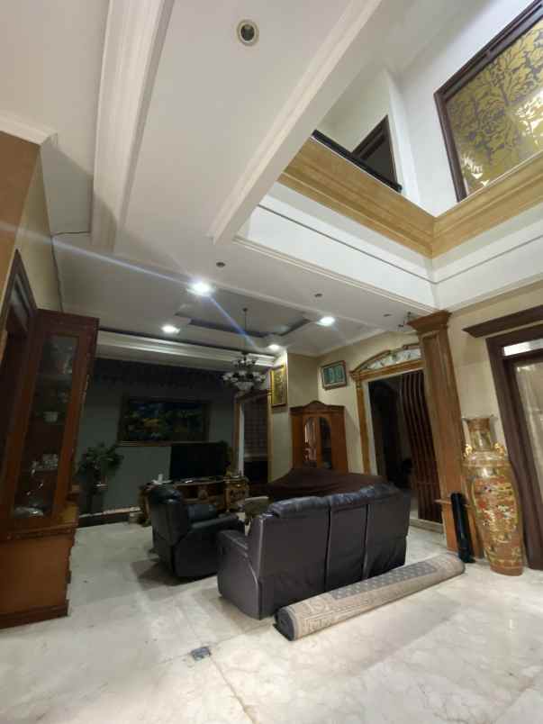 dijual rumah mewah di kota bandung