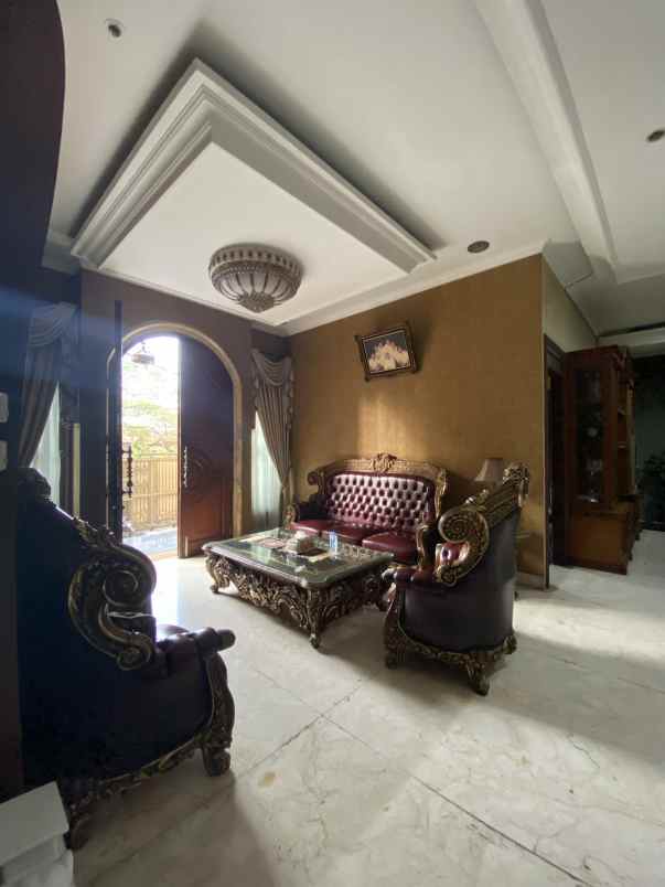 dijual rumah mewah di kota bandung