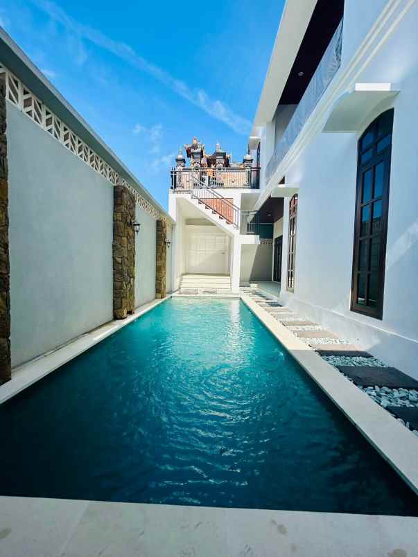 dijual rumah mewah lokasi jalan kebudayaan sidakarya