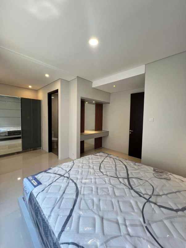 dijual rumah mocca vrbana dian istana