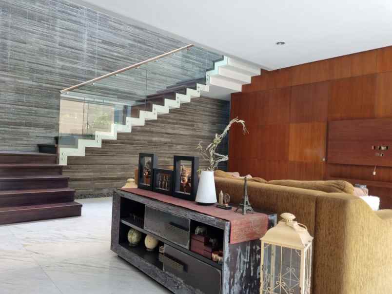 dijual rumah mulyorejo