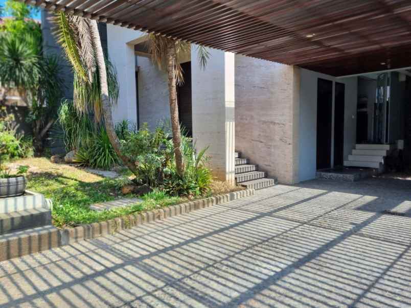 dijual rumah mulyorejo