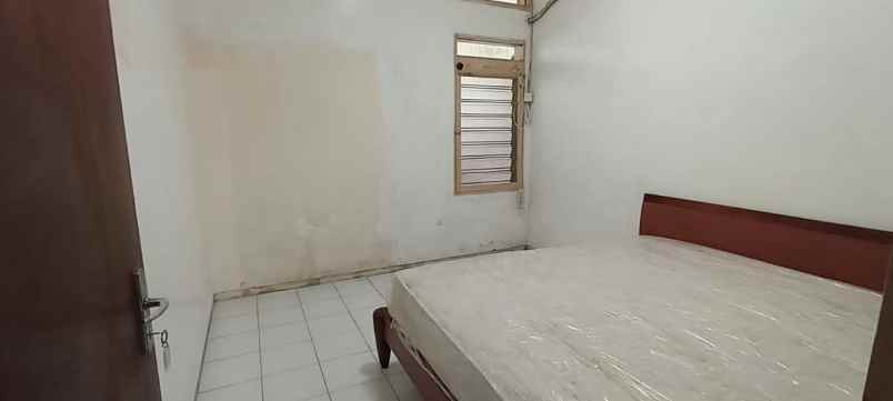 dijual rumah ngagel