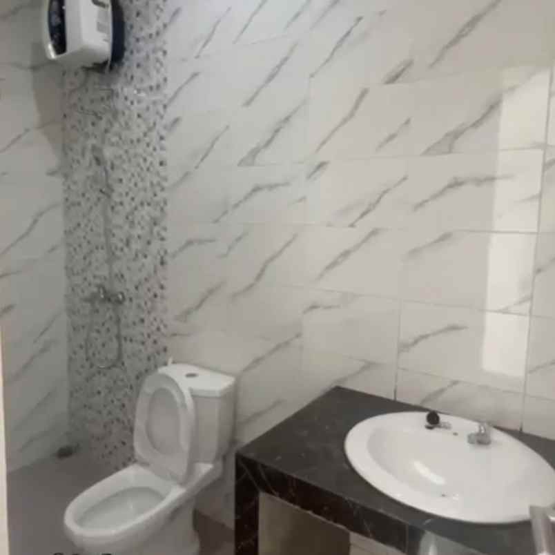 dijual rumah pakal madya asri