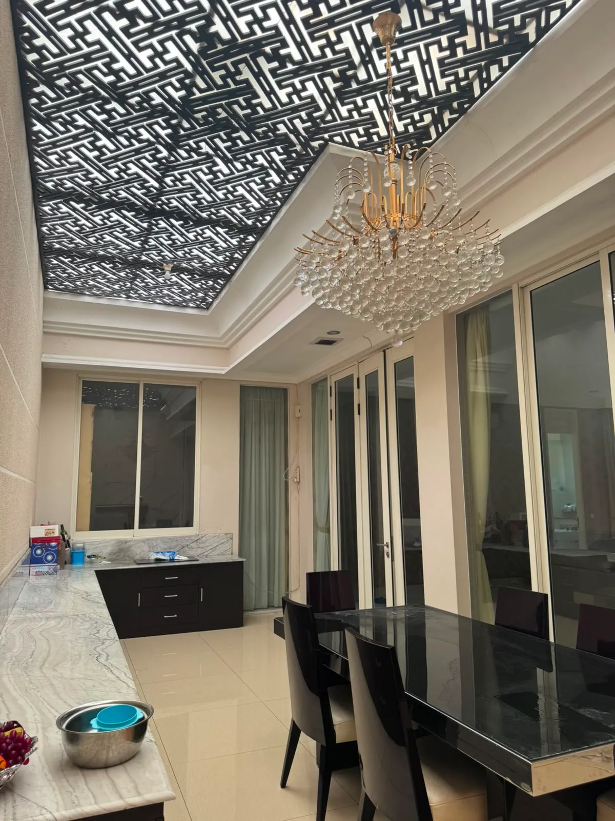 dijual rumah pakuwon indah