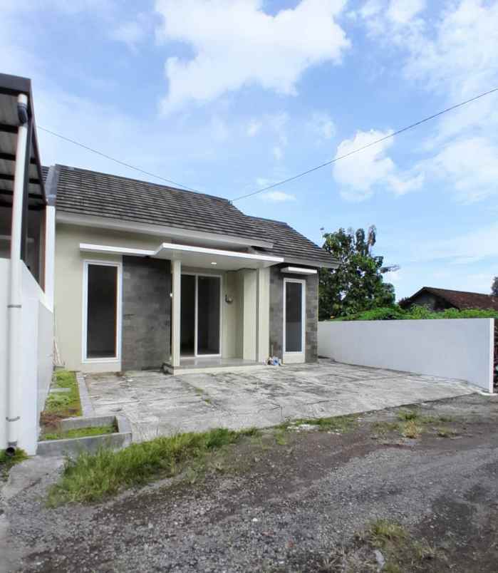 dijual rumah pamella 7